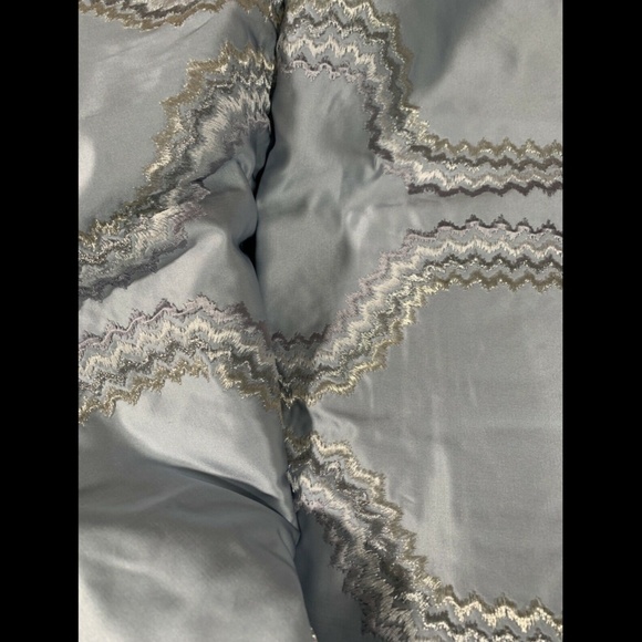 NIB Hotel Collection Marquesa‎ Geo Embroidered King Duvet Cover Pastel - Picture 5 of 11